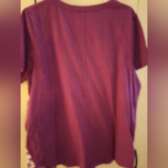 Athletic Plum T-shirt - Picture 2 of 3